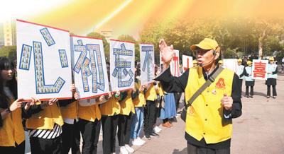 兴隆镇开展关爱老年人普法宣传活动